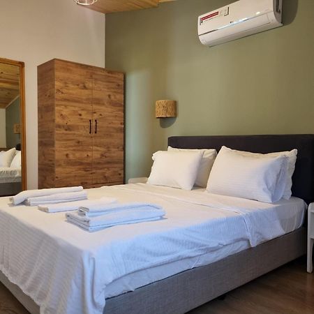 Sunset Boutique Hotel & Apartments Чирали Екстер'єр фото