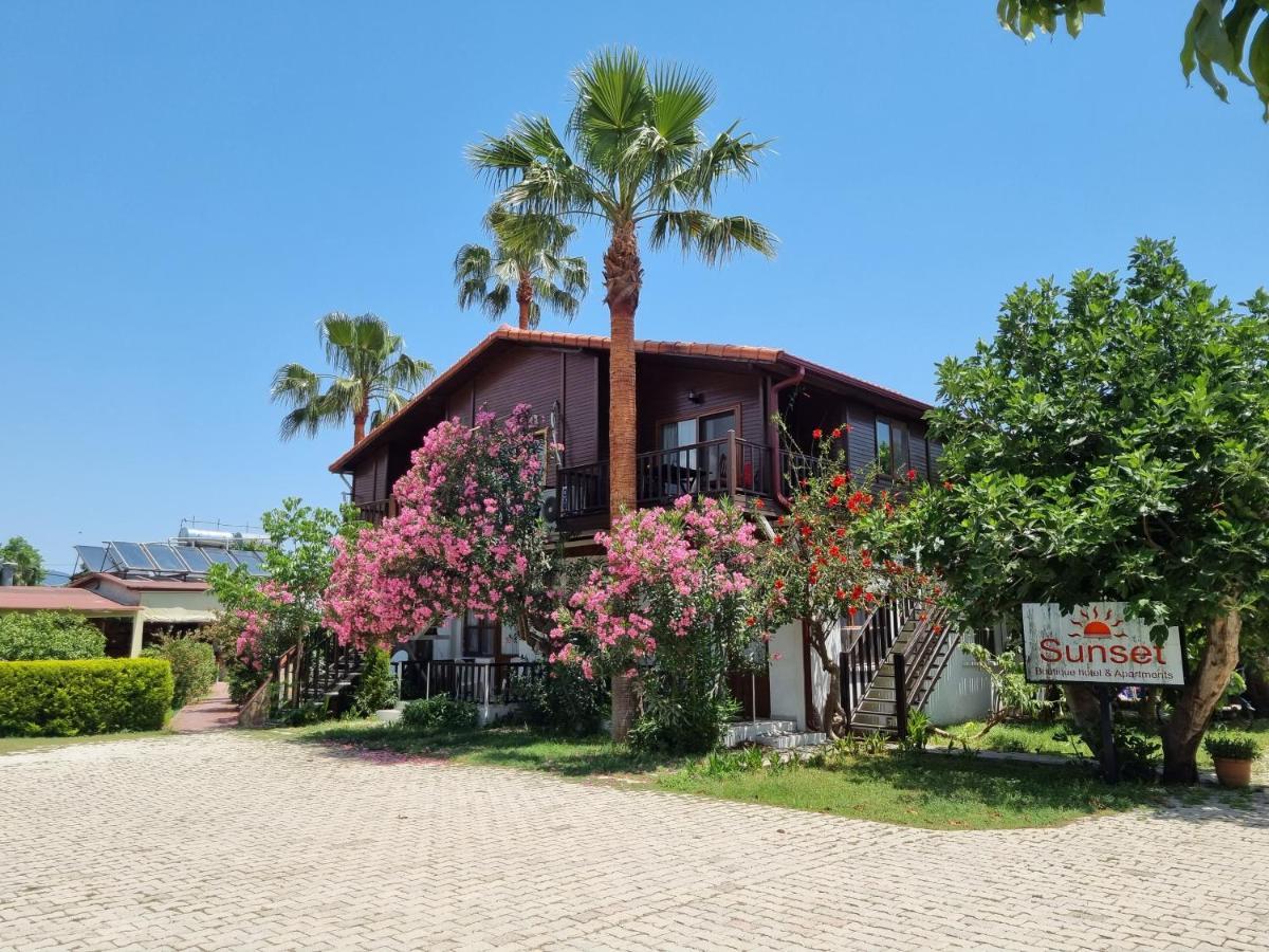 Sunset Boutique Hotel & Apartments Чирали Екстер'єр фото