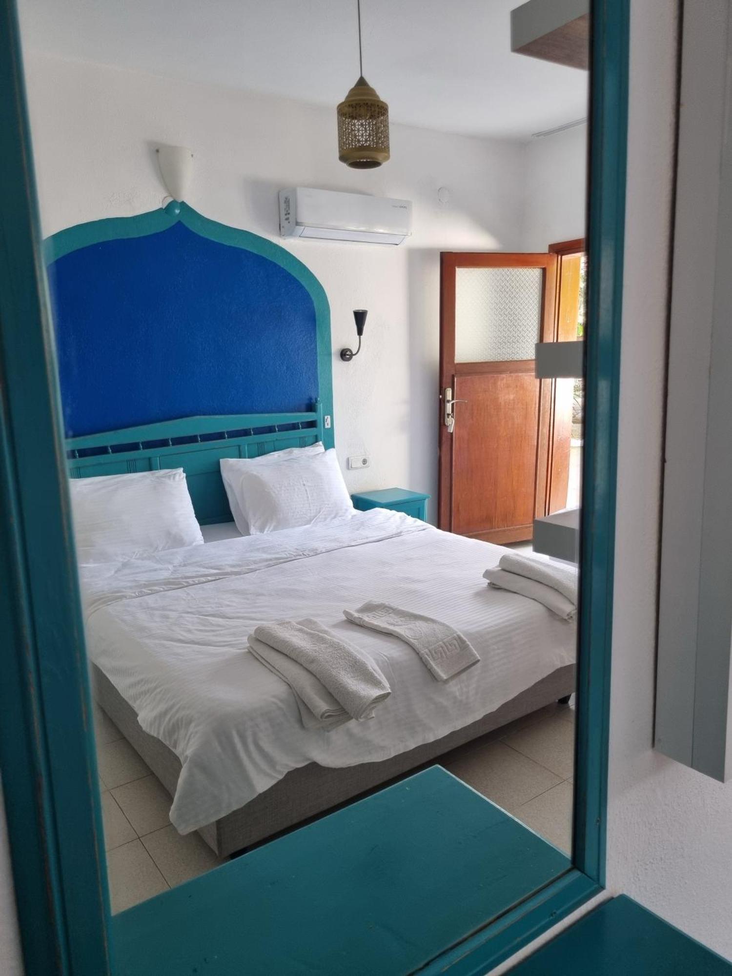 Sunset Boutique Hotel & Apartments Чирали Номер фото