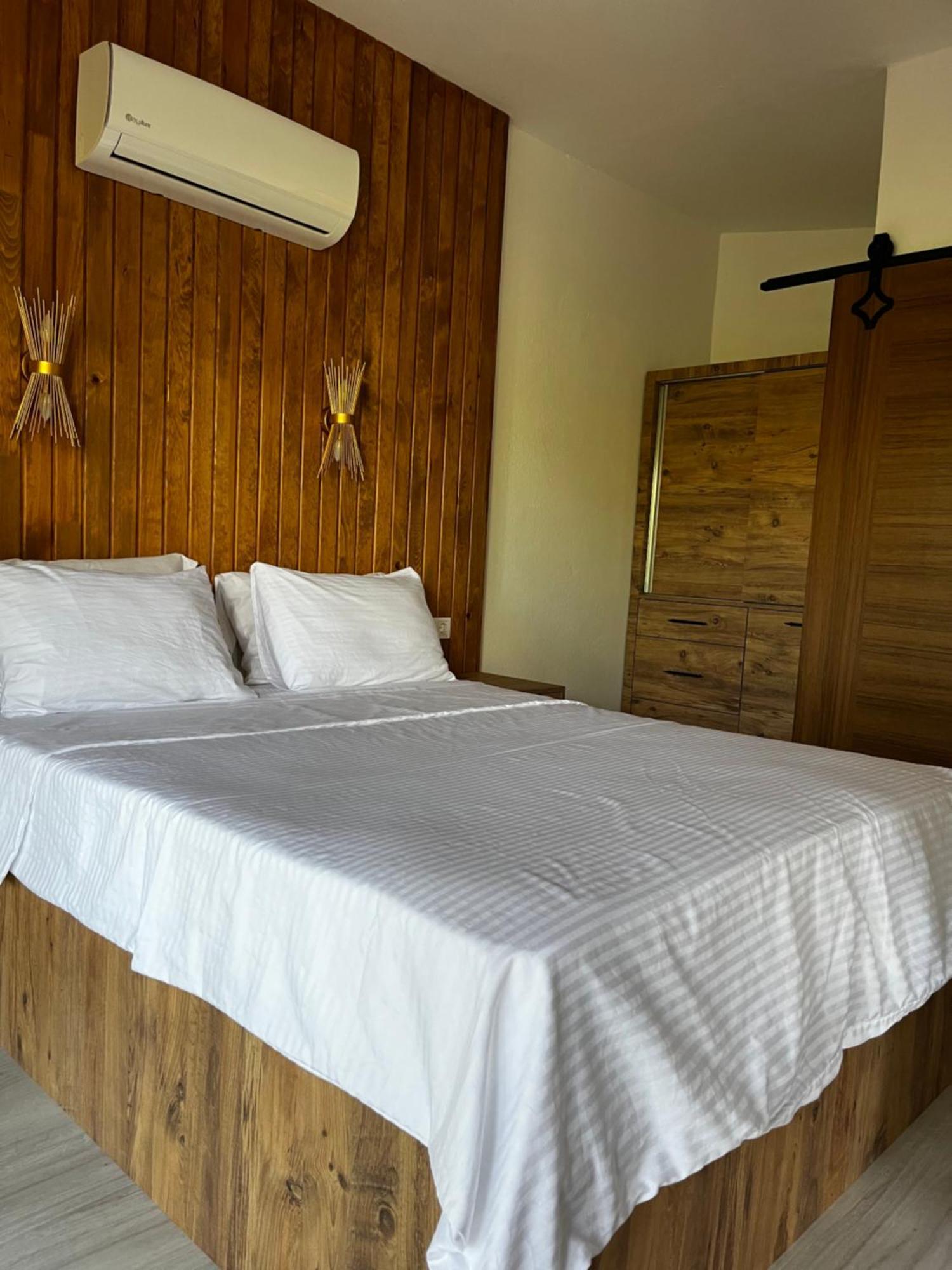 Sunset Boutique Hotel & Apartments Чирали Номер фото